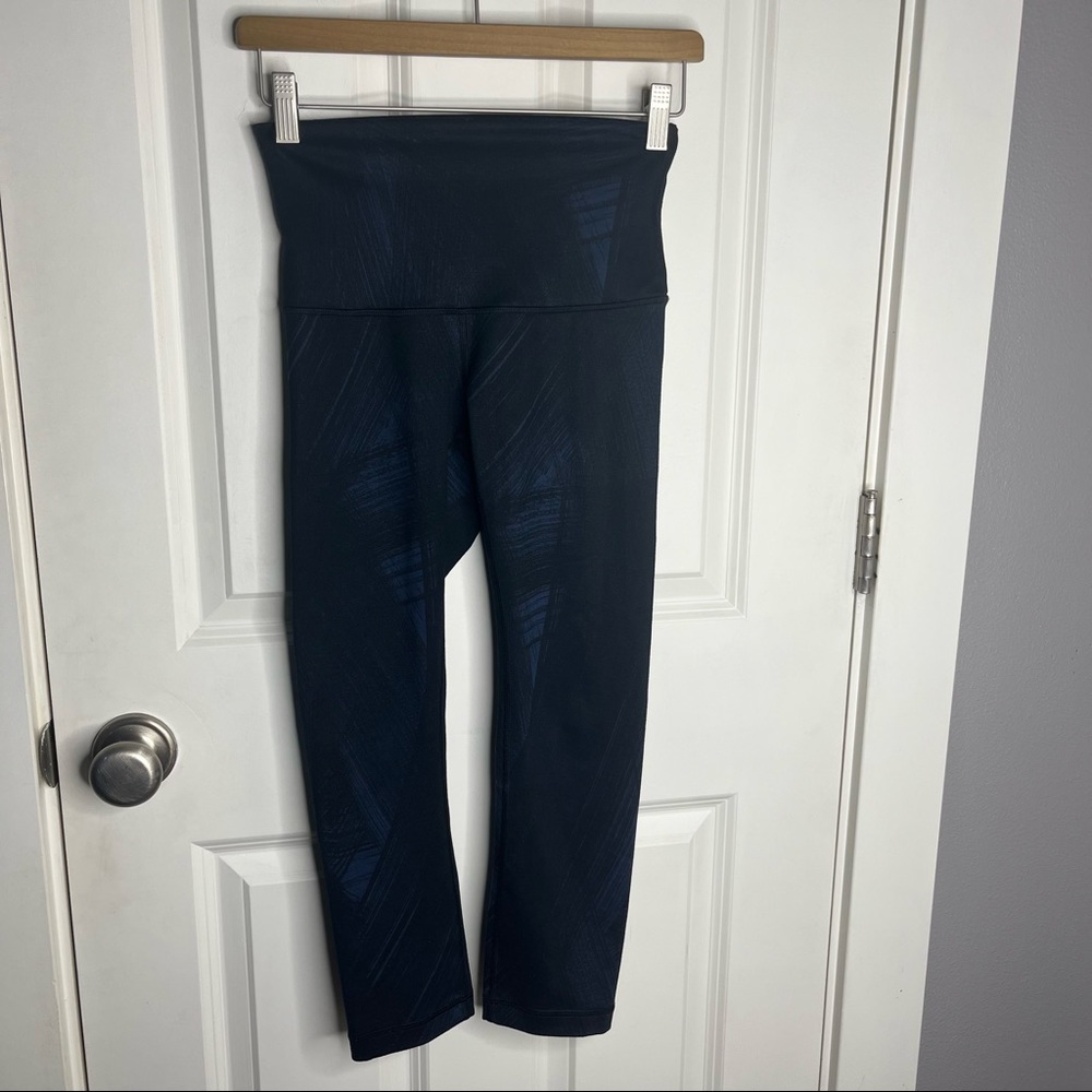 Lululemon High Rise Wunder Under Crop Leggings Blue Brushstrokes Pattern Size 4